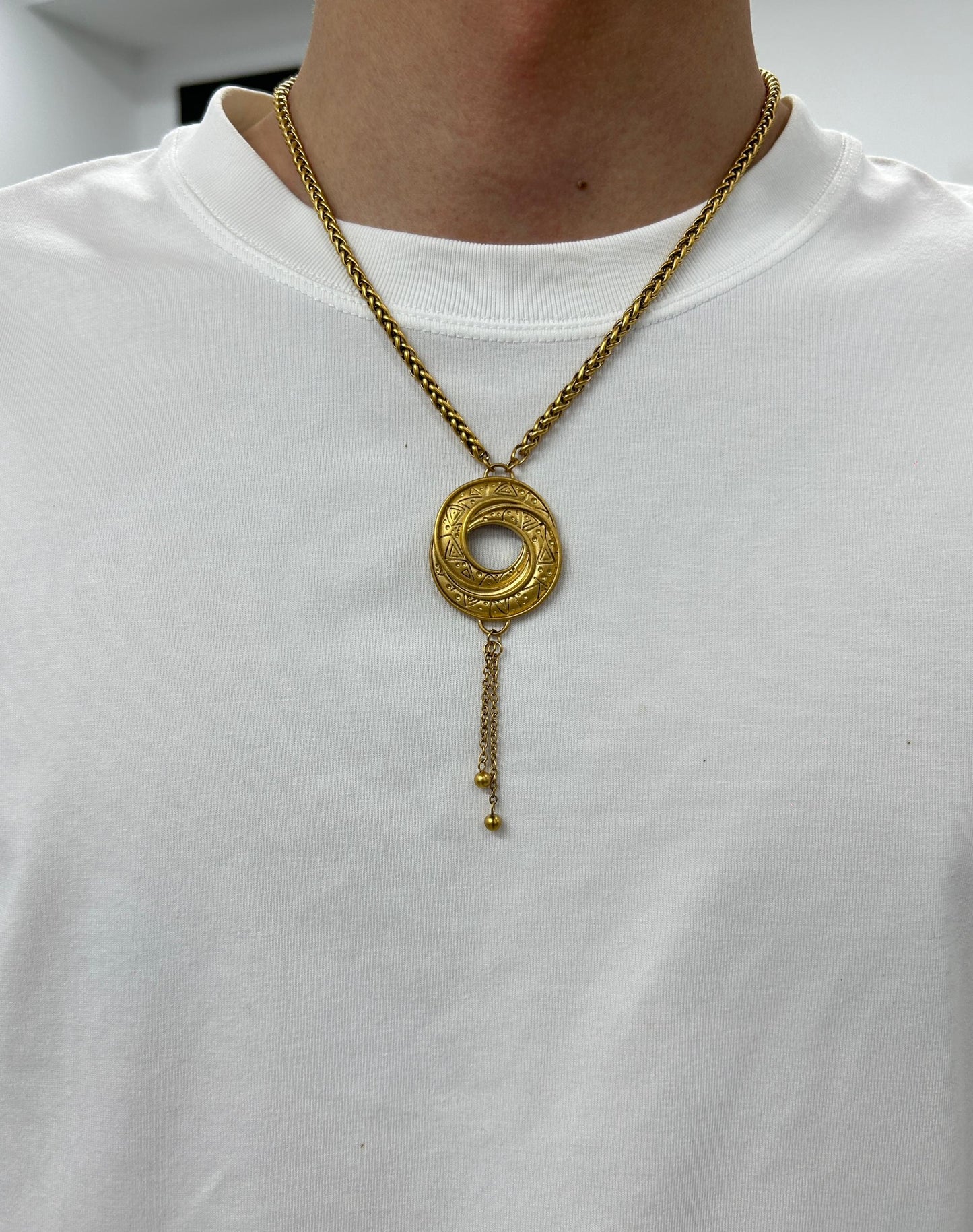 The Algerian love knot